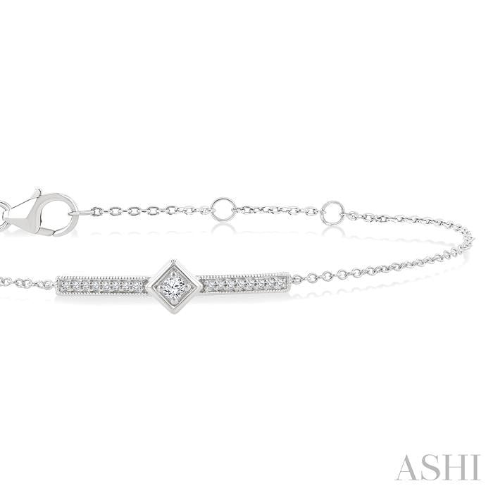 1/10 Ctw Round Cut Diamond Horizontal Bar Fashion Chain Bracelet in 10K White Gold