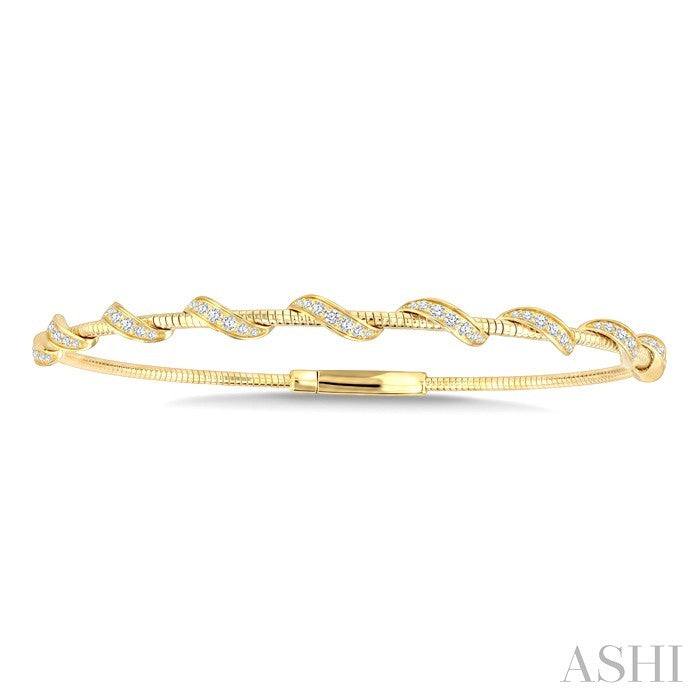 5/8 Ctw Twisted Round Cut Diamond Flex Bangle in 14K Yellow Gold