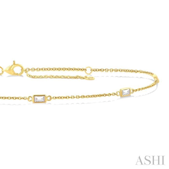 1/4 Ctw Baguette Cut Diamond Station Bracelet in 14K Yellow Gold