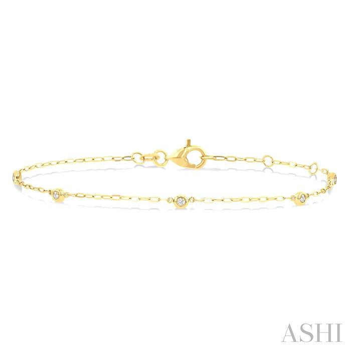 1/10 Ctw Round Cut Diamond Paperclip Station Bracelet in 14K Yellow Gold