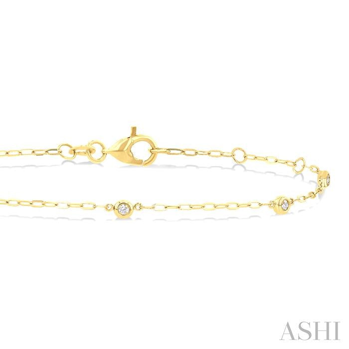 1/10 Ctw Round Cut Diamond Paperclip Station Bracelet in 14K Yellow Gold
