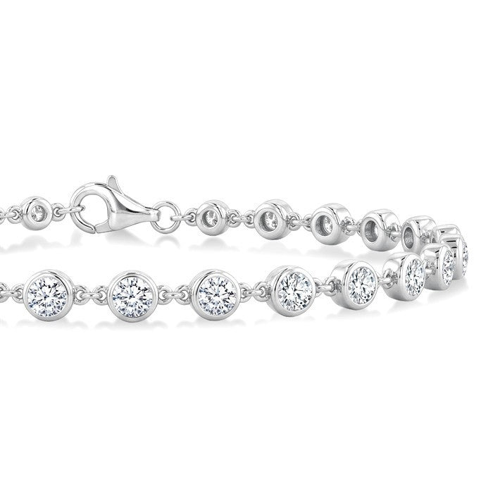 2 Ctw Bezel Set Round Cut Diamond Station Bracelet in Platinum
