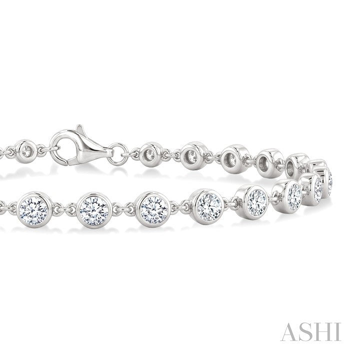 2 Ctw Bezel Set Round Cut Diamond Station Bracelet in 14K White Gold