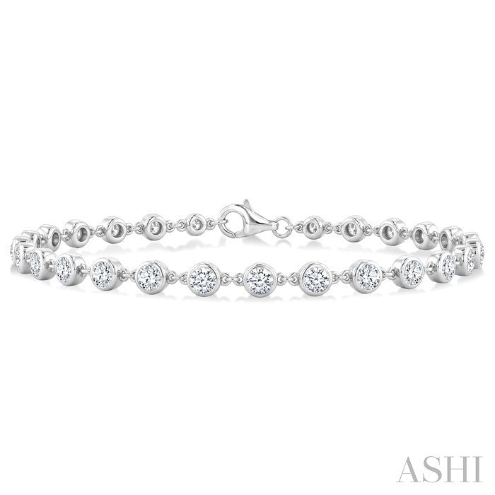 3 Ctw Bezel Set Round Cut Diamond Station Bracelet in Platinum