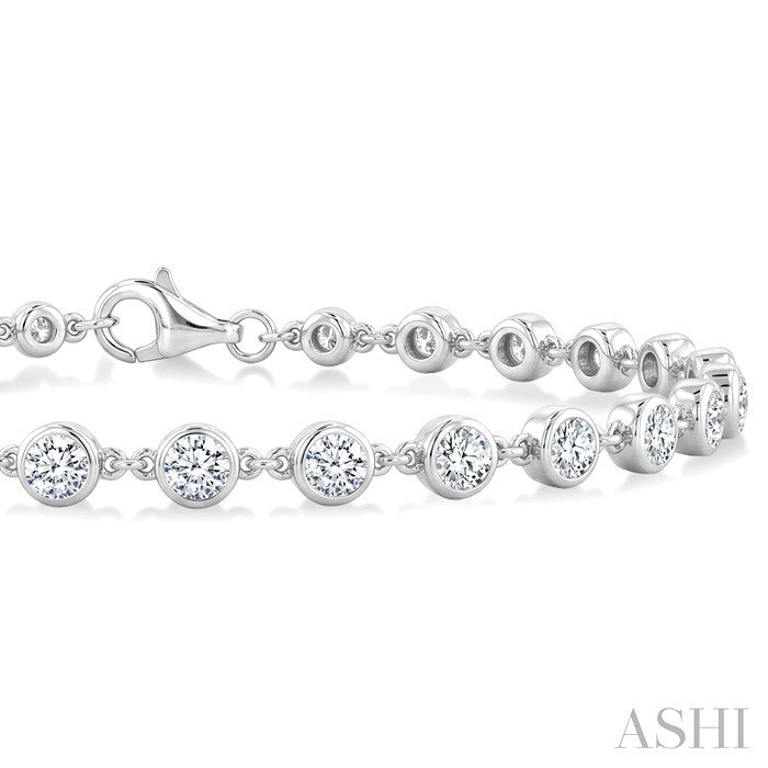 3 Ctw Bezel Set Round Cut Diamond Station Bracelet in Platinum