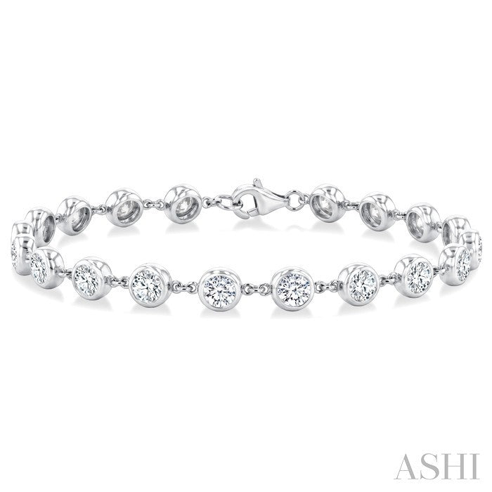 4 Ctw Bezel Set Round Cut Diamond Station Bracelet in Platinum