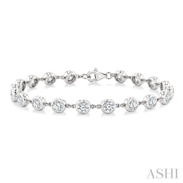 1/2 Ctw Bezel Set Round Cut Diamond Station Bracelet in 14K White Gold