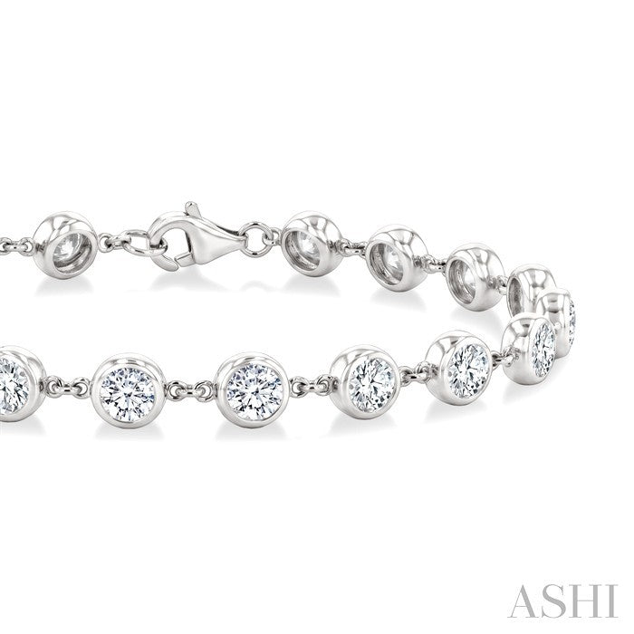 1/2 Ctw Bezel Set Round Cut Diamond Station Bracelet in 14K White Gold
