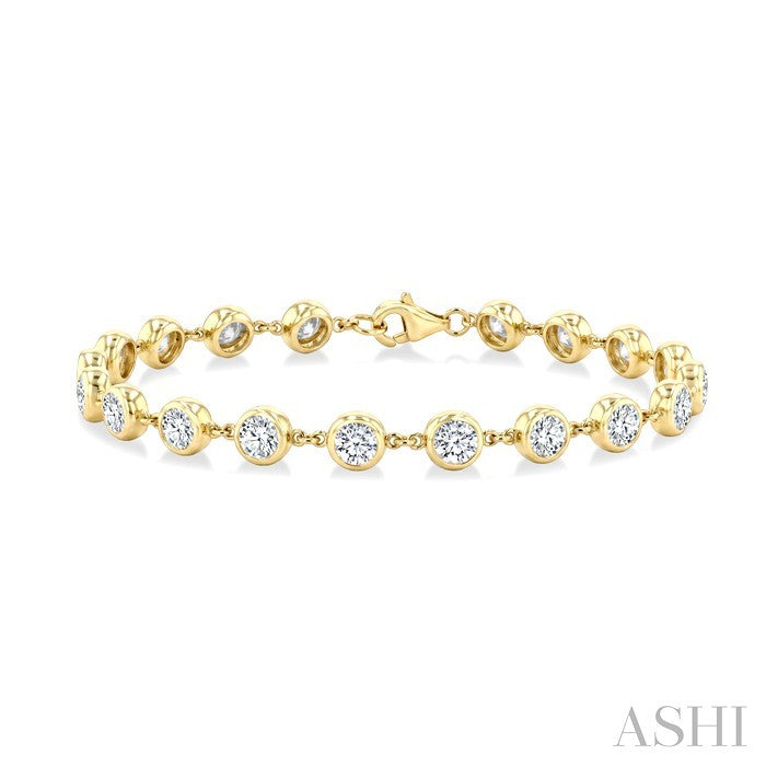 1/2 Ctw Bezel Set Round Cut Diamond Station Bracelet in 14K Yellow Gold
