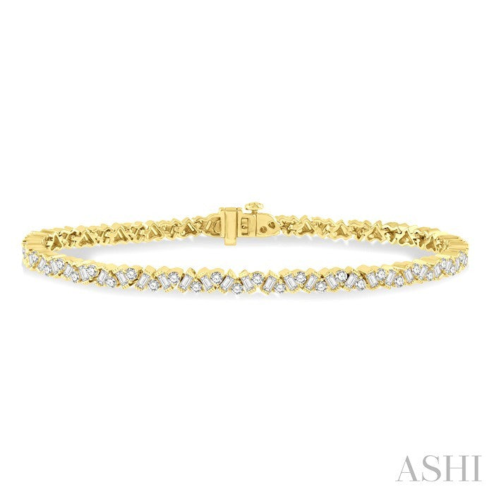 3 Ctw Zigzag Baguette and Round Cut Diamond Bracelet in 14K Yellow Gold