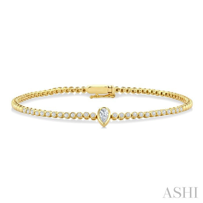 1/2 Ctw Bezel Set Pear Cut Diamond Luna Bezel Fashion Bracelet in 14K Yellow Gold