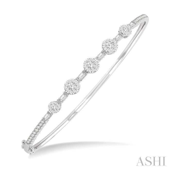 1 1/10 Ctw Shine Bright Circular Mounts Baguette & Round Cut Diamond Bangle in 14K White Gold