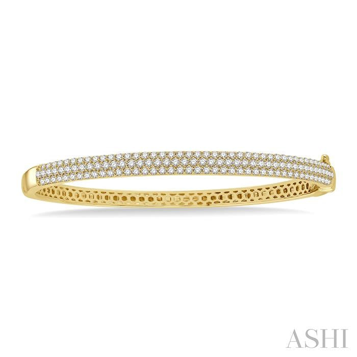 2 Ctw Round Cut Diamond Fashion Bangle in 14K Yellow Gold