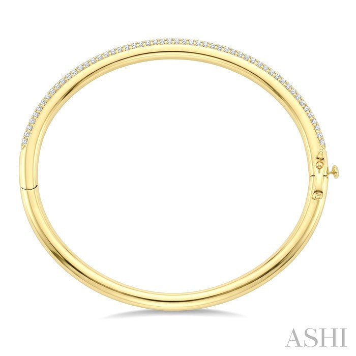 1 3/4 Ctw Pave Set Round Cut Diamond Aeris Gold Fashion Bangle in 14K Yellow Gold