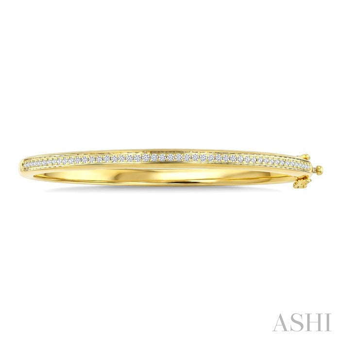 3/4 Ctw Pave Set Round Cut Diamond Aeris Gold Fashion Bangle in 14K Yellow Gold