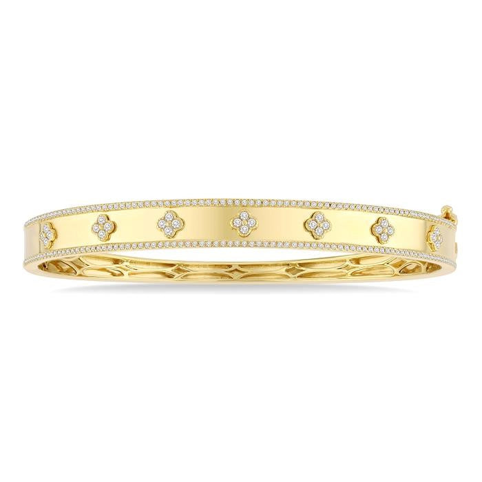 3/4 Ctw Round Cut Diamond Clover Fashion Bangle in 14K Yellow Gold