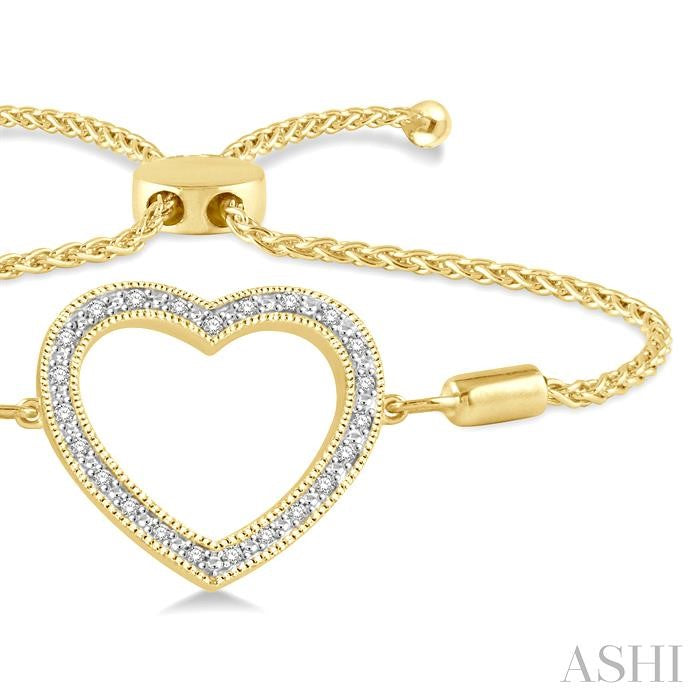 1/10 Ctw Heart Charm Round Cut Diamond Lariat Bracelet in Yellow Gold Vermeil