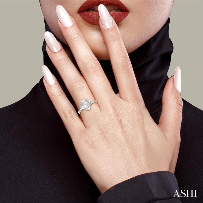 7x7 MM Round Shape Cultured Pearl and 1/50 Ctw Swirl Round Cut Diamond Ring in Sterling Silver