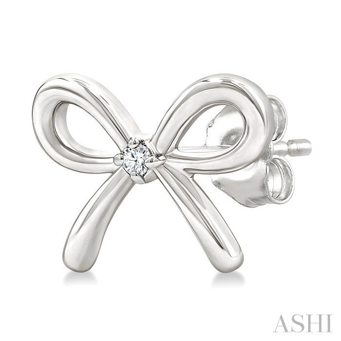 1/50 Ctw Bow Round Cut Diamond Fashion Earrings in Sterling Silver