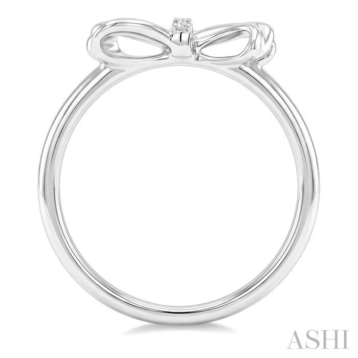 1/50 Ctw Round Cut Diamond Bow Fashion Ring in Sterling Silver