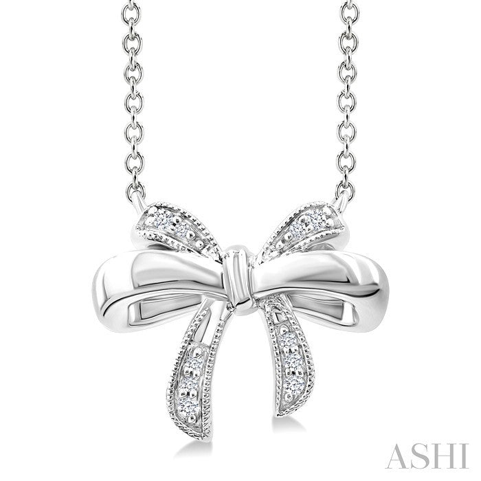 1/20 Ctw Bow Round Cut Diamond Fashion Pendant With Chain in Sterling Silver