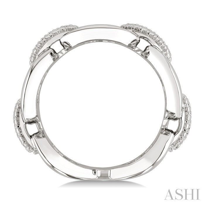 1/20 Ctw Round Cut Diamond Oval Shape D-Link Bold Fashion Ring in Sterling Silver