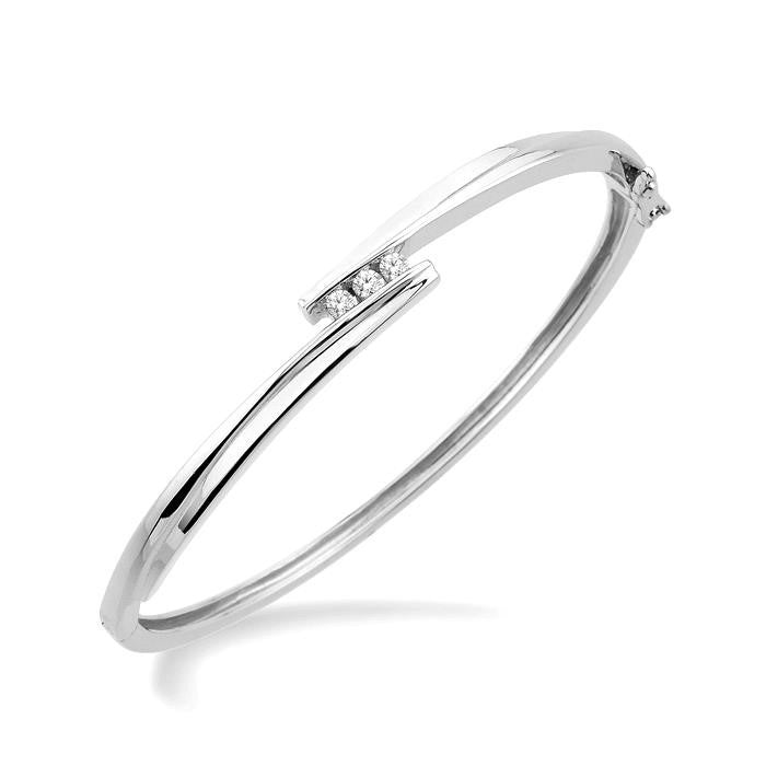 1/6 Ctw Round Cut Diamond Bangle in Sterling Silver