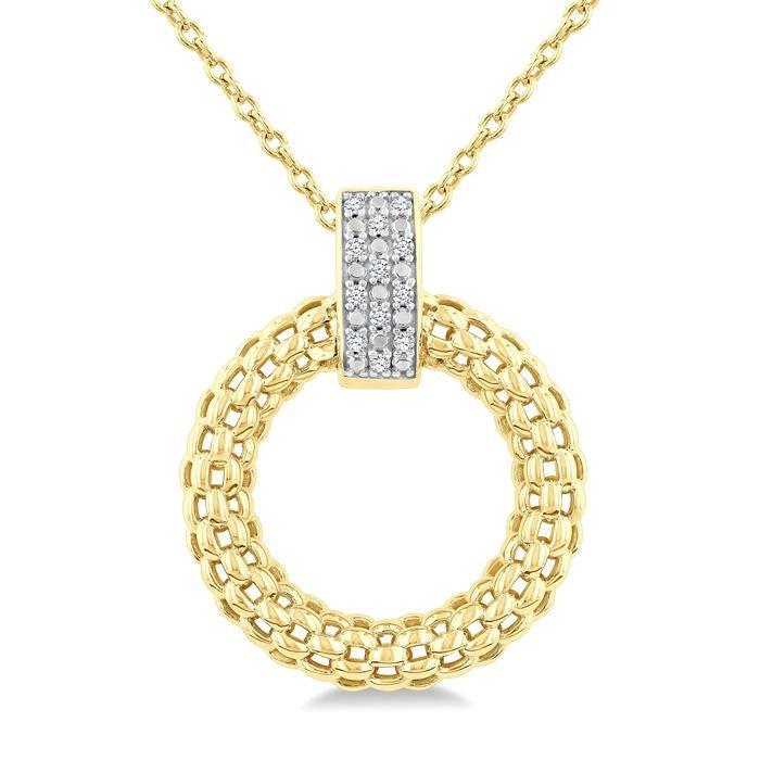 1/8 Ctw Cable Chain Inspired Bold Weave Circle Round Cut Diamond Pendant With Chain in Yellow Gold Vermeil