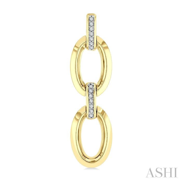 1/10 Ctw Bold Oval Link Round Cut Diamond Fashion Earrings in Yellow Gold Vermeil