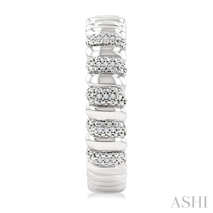 1/10 Ctw Bold Wide Ribbed Round Cut Diamond Pirouette Fashion Earrings in Sterling Silver