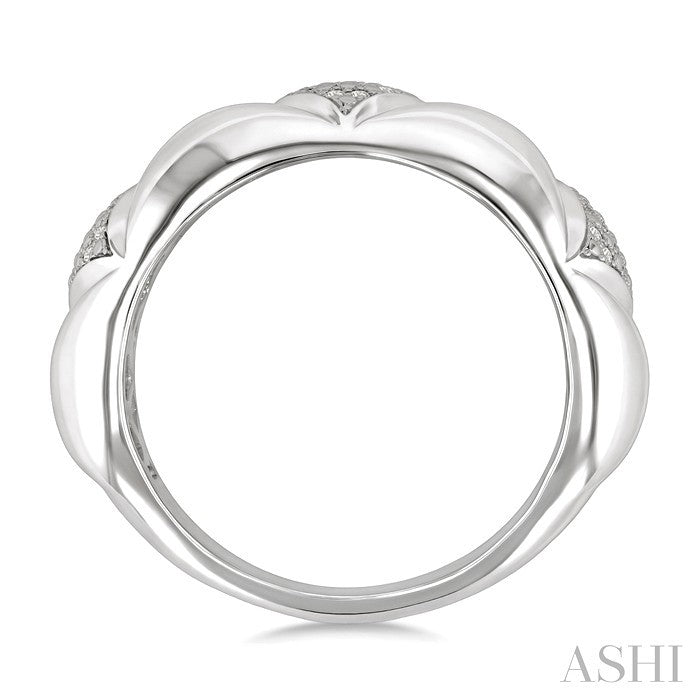 1/10 Ctw Bold Straight and Inverted Chevron Round Cut Diamond Wide Fashion Band in Sterling Silver
