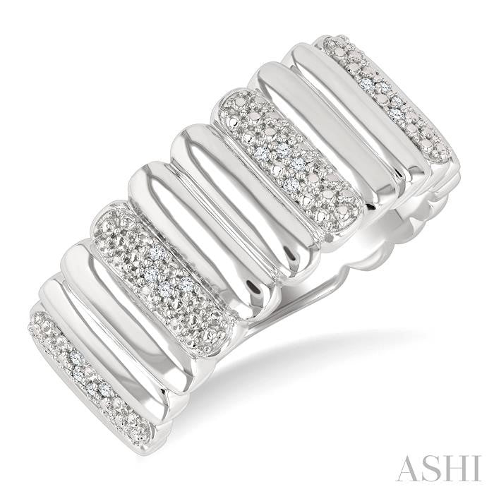 1/10 Ctw Wide Ribbed Plain Polished and Round Cut Diamond Pirouette Bold Fashion Band in Sterling Silver