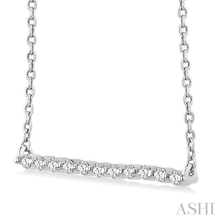 1/10 Ctw Petite Bar Round Cut Diamond Pendant With Chain in Sterling Silver