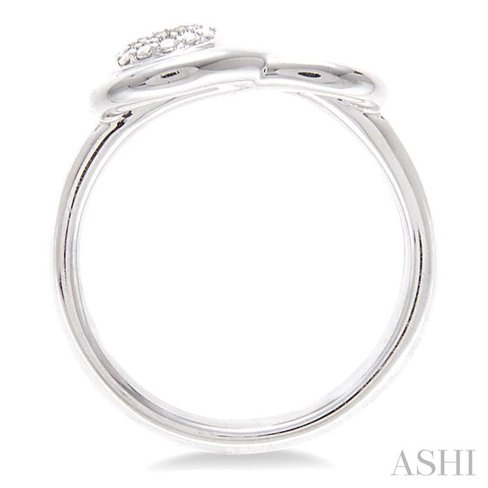 1/50 Ctw Round Cut Diamond Fashion Ring in Sterling Silver