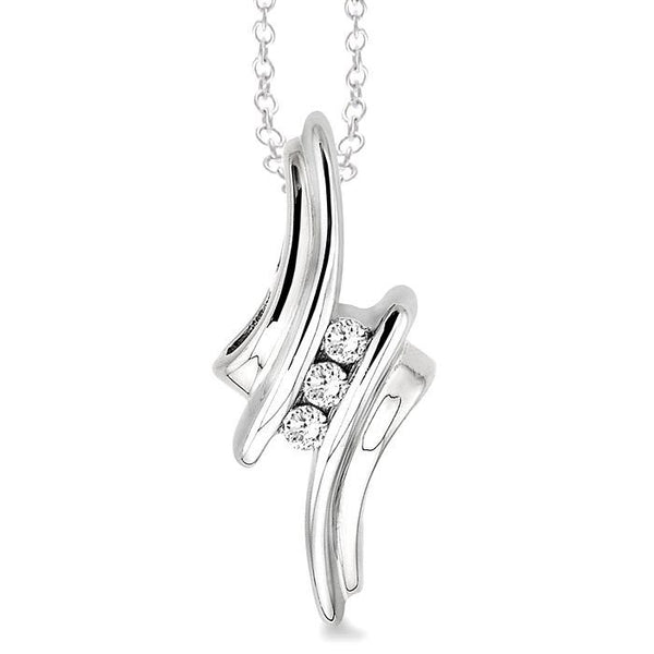 1/10 Ctw Round Cut Diamond Pendant in Sterling Silver with Chain