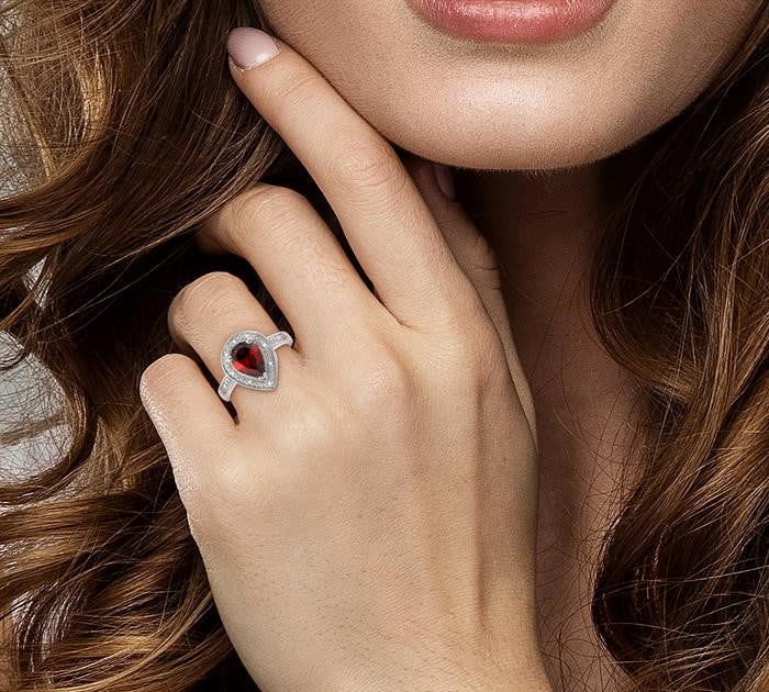 10x7 MM Pear Shape Garnet and 1/20 Ctw Round Cut Diamond Ring in Sterling Silver