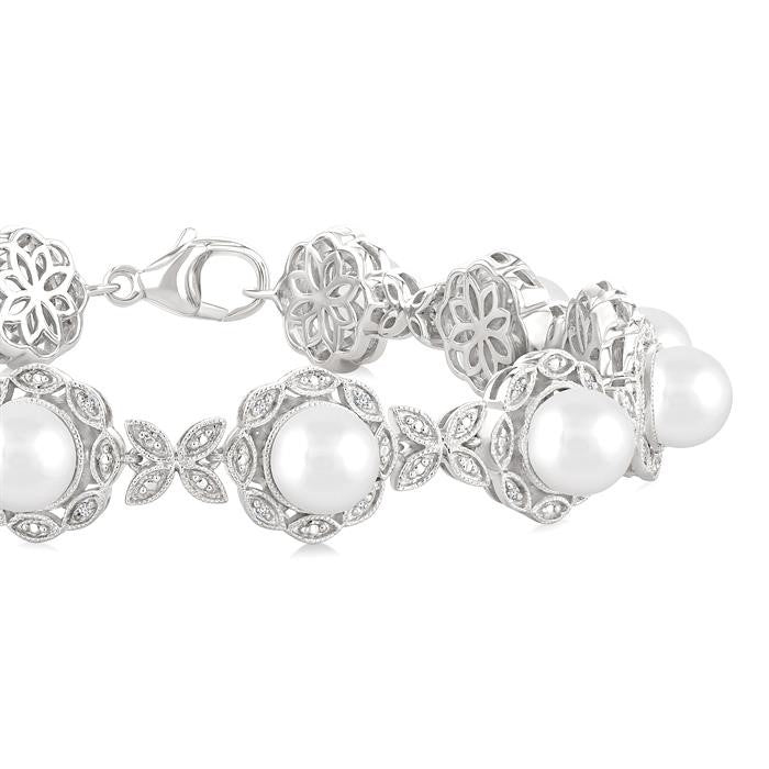 6 MM Cultured Pearl and 1/6 Ctw Round Cut Diamond Bracelet in Sterling Silver