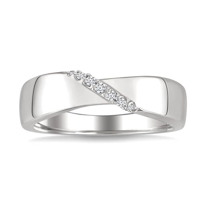 1/20 Ctw Round Cut Diamond Fashion Ring in Sterling Silver