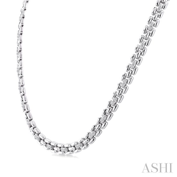 1/4 Ctw Bold Panther Link Round Cut Diamond Fashion Necklace in Sterling Silver