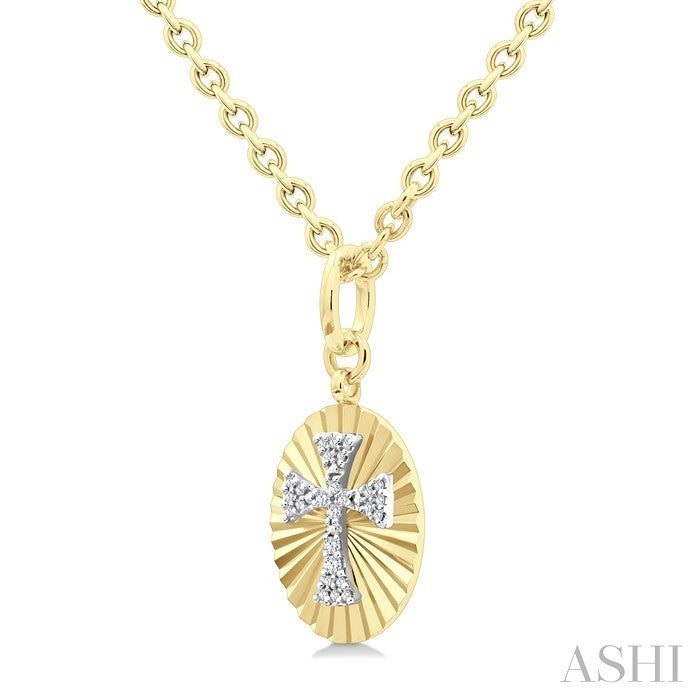 1/10 Ctw Templar Cross Round Cut Diamond Pirouette Fluted Oval Medallion Pendant With Chain in Yellow Gold Vermeil