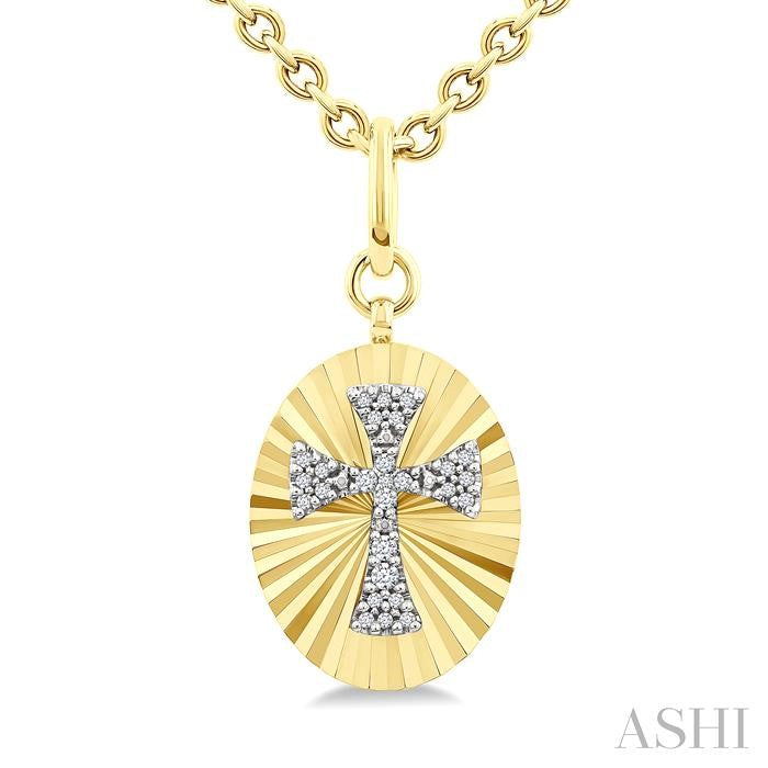 1/10 Ctw Templar Cross Round Cut Diamond Pirouette Fluted Oval Medallion Pendant With Chain in Yellow Gold Vermeil