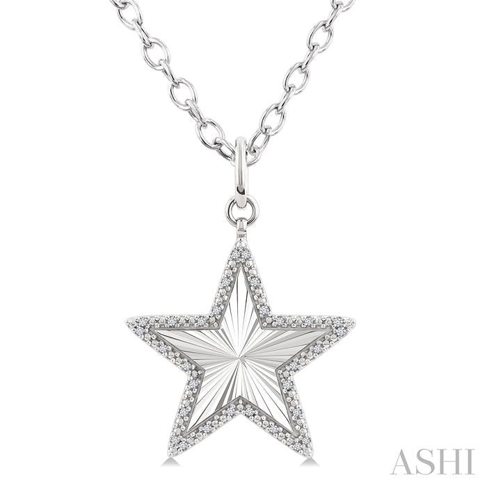 1/10 Ctw Star Fluted Medallion Round Cut Diamond Pirouette Pendant With Chain in Sterling Silver