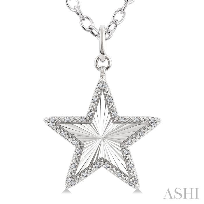 1/10 Ctw Star Fluted Medallion Round Cut Diamond Pirouette Pendant With Chain in Sterling Silver