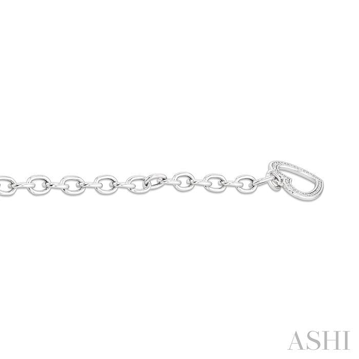 1/10 Ctw Heart Toggle Round Cut Diamond Fashion Bracelet in Sterling Silver