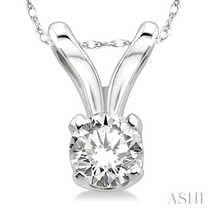 1/10 Ctw Round Cut Diamond Solitaire Pendant in 14K White Gold with Chain