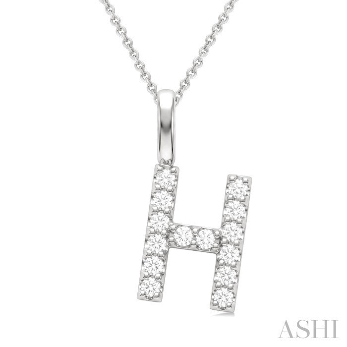 1/4 Ctw Initial 'H' Round Cut Diamond Pendant With Chain in 14K White Gold