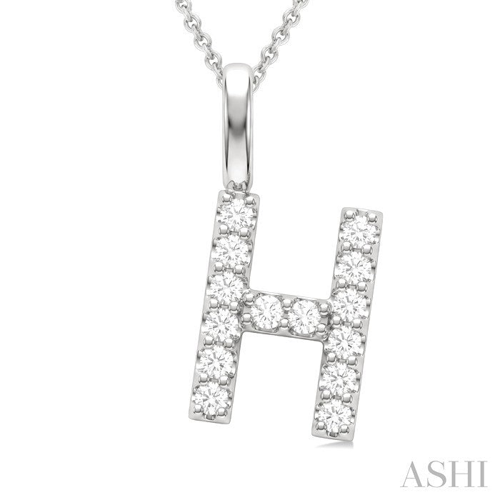 1/4 Ctw Initial 'H' Round Cut Diamond Pendant With Chain in 14K White Gold