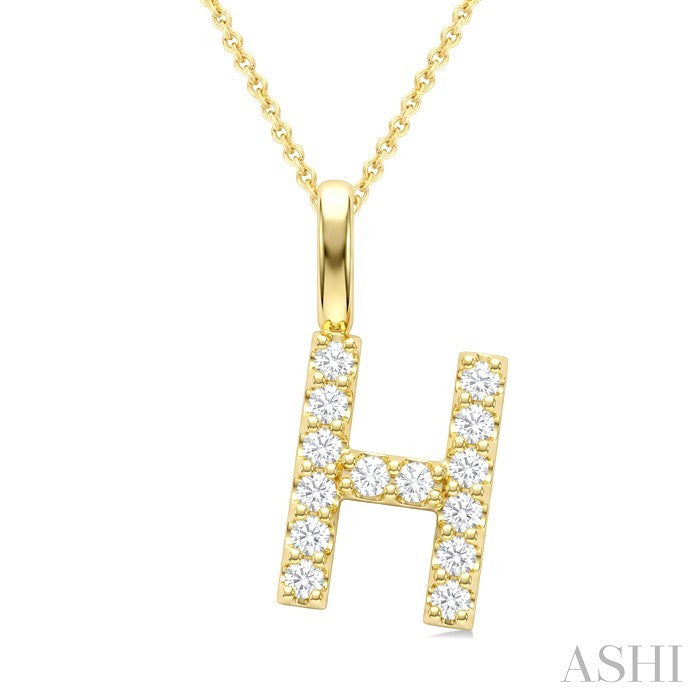1/4 Ctw Initial 'H' Round Cut Diamond Pendant With Chain in 14K Yellow Gold