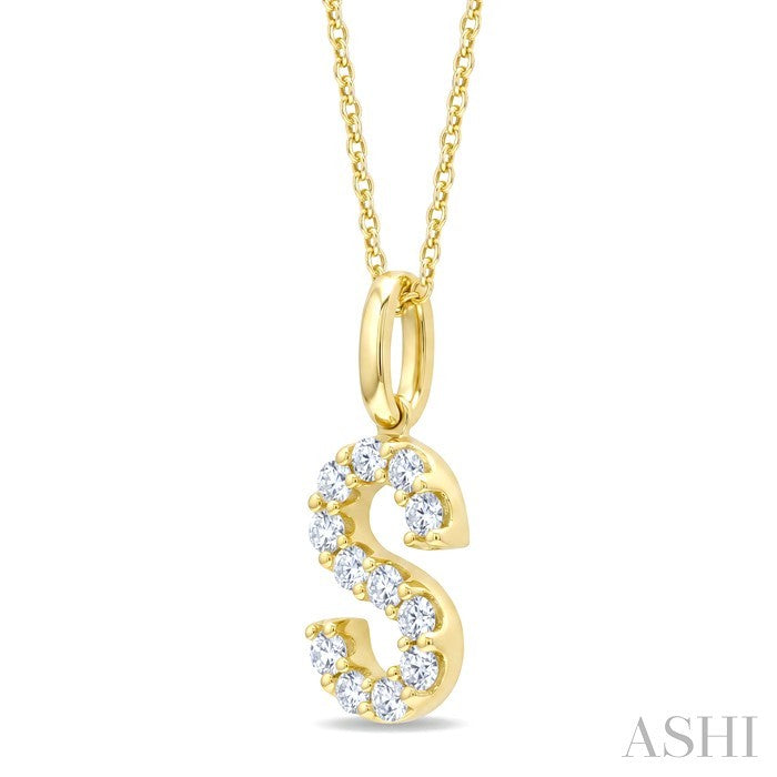 1/4 Ctw Initial 'S' Round Cut Diamond Pendant With Chain in 14K Yellow Gold