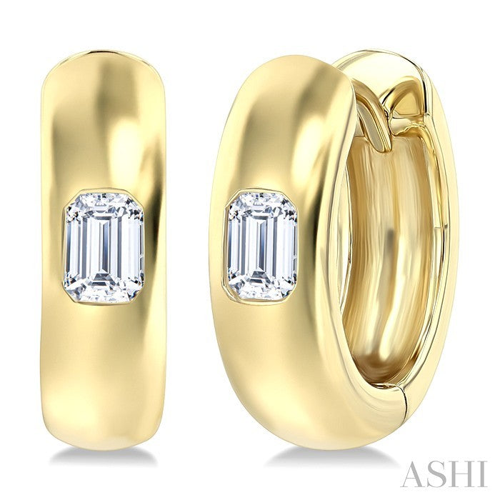 1/3 Ctw Bezel Set Emerald Cut Diamond Fashion Huggie Earrings in 14K Yellow Gold